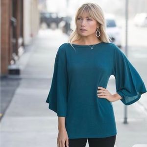 Flutter sleeve boatneck lightweight sweater